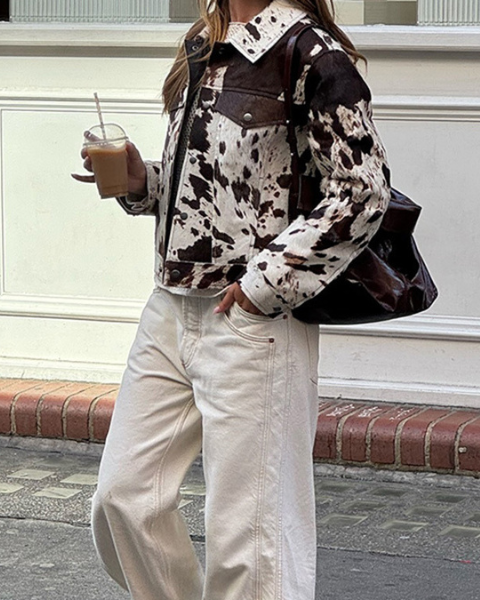 Chaqueta de piel vegana estampada