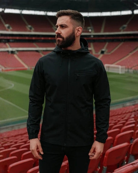 Chaqueta técnica con capucha masculina