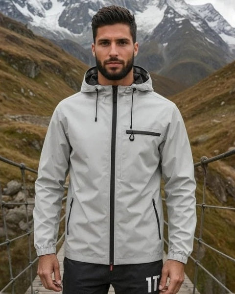 Chaqueta técnica con capucha masculina