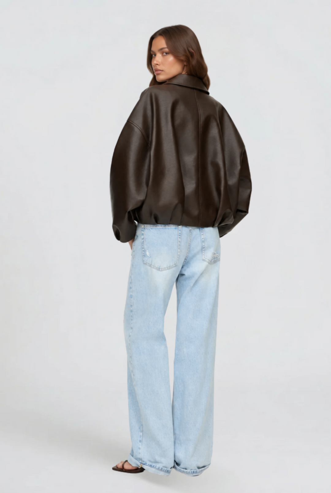 Chaqueta de piel oversize con cinturón