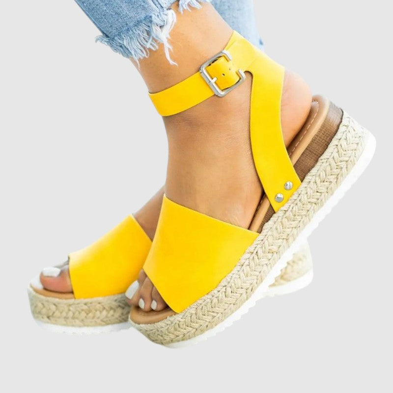 Sandalias de diseño elegante con plataforma alta