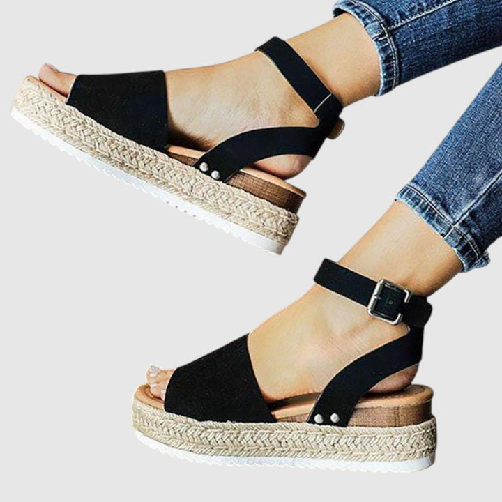 Sandalias de diseño elegante con plataforma alta