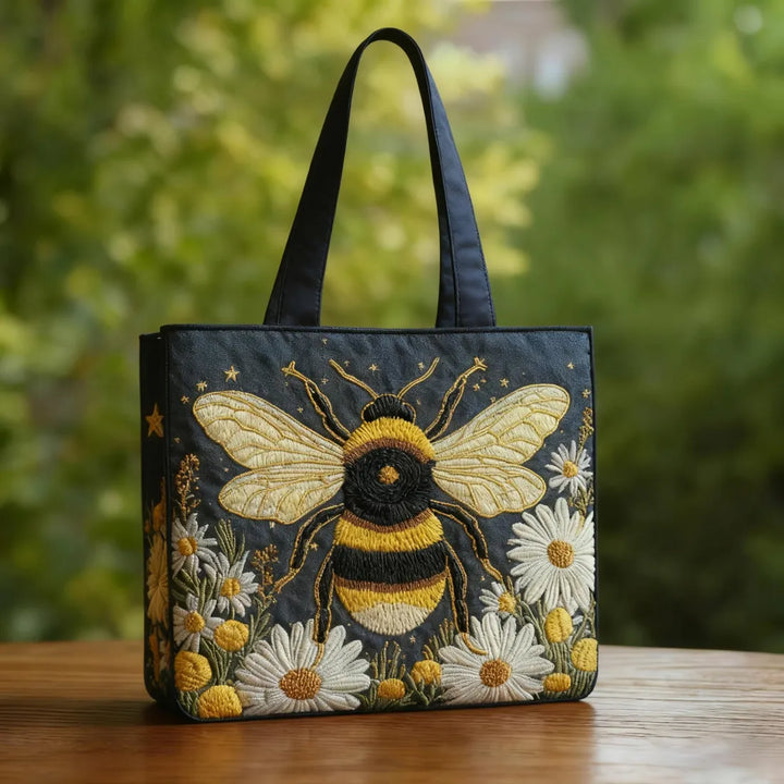 NEREA | BOLSO DE ABEJA HECHO A MANO CON MARGARITAS Y ESTRELLAS