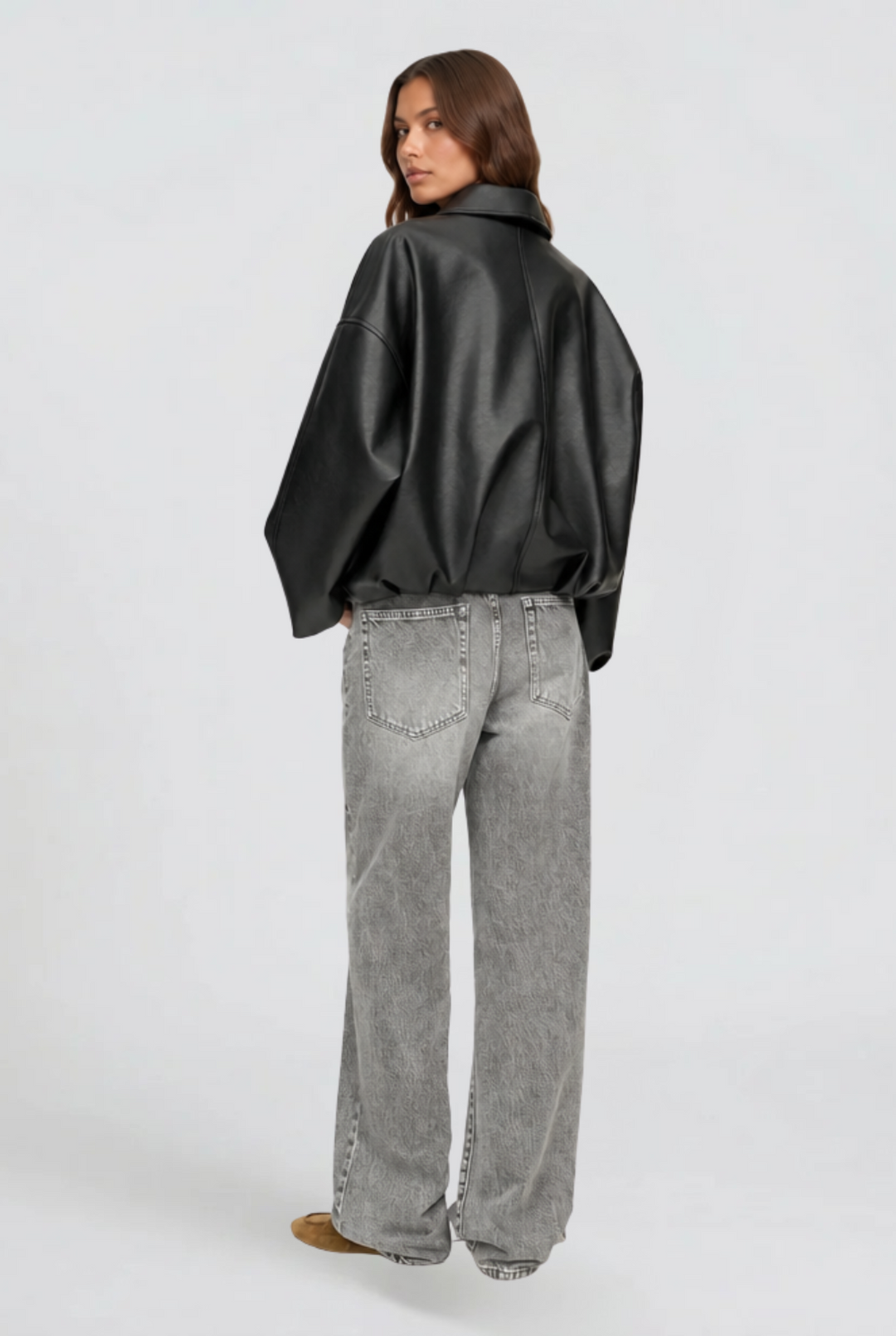 Chaqueta de piel oversize con cinturón