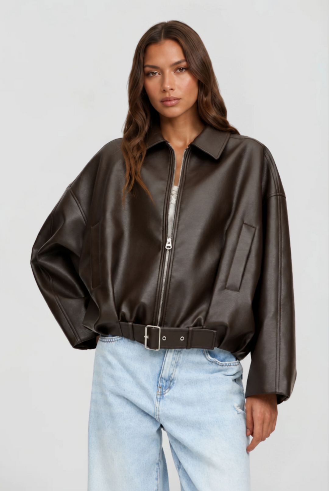 Chaqueta de piel oversize con cinturón