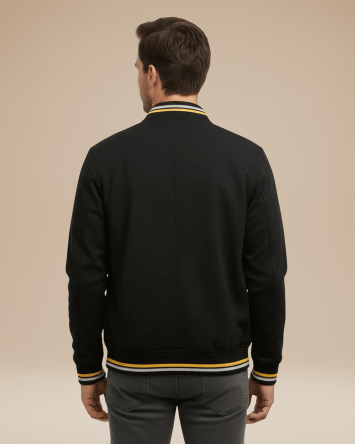Cazadora bomber urbana con ribetes