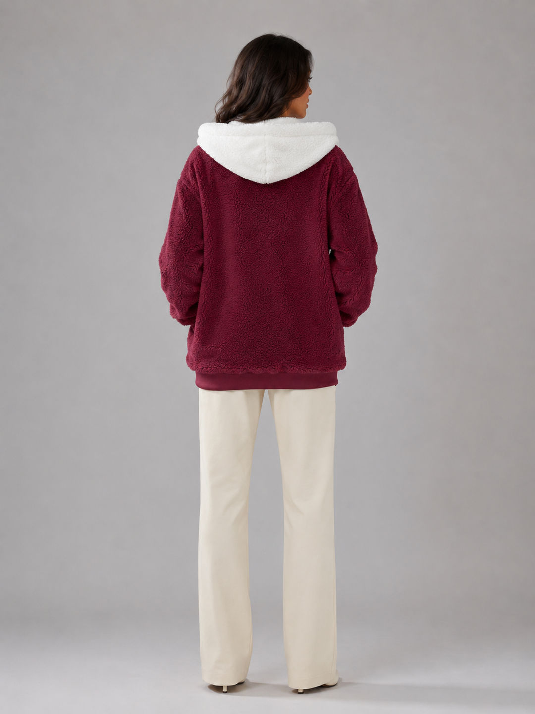 Chaqueta sherpa oversize con capucha