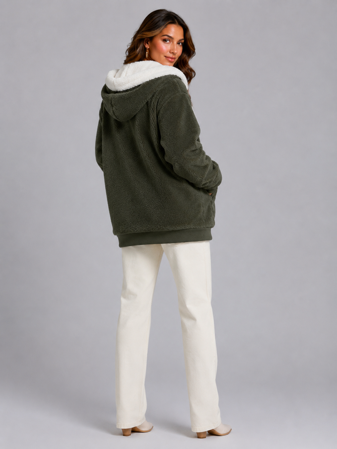 Chaqueta sherpa oversize con capucha