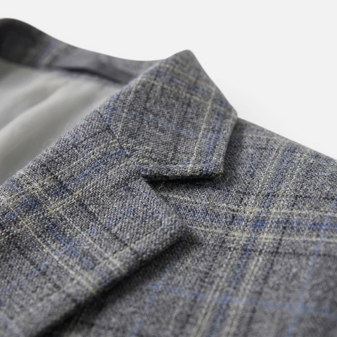 Blazer entallado de cuadros elegante