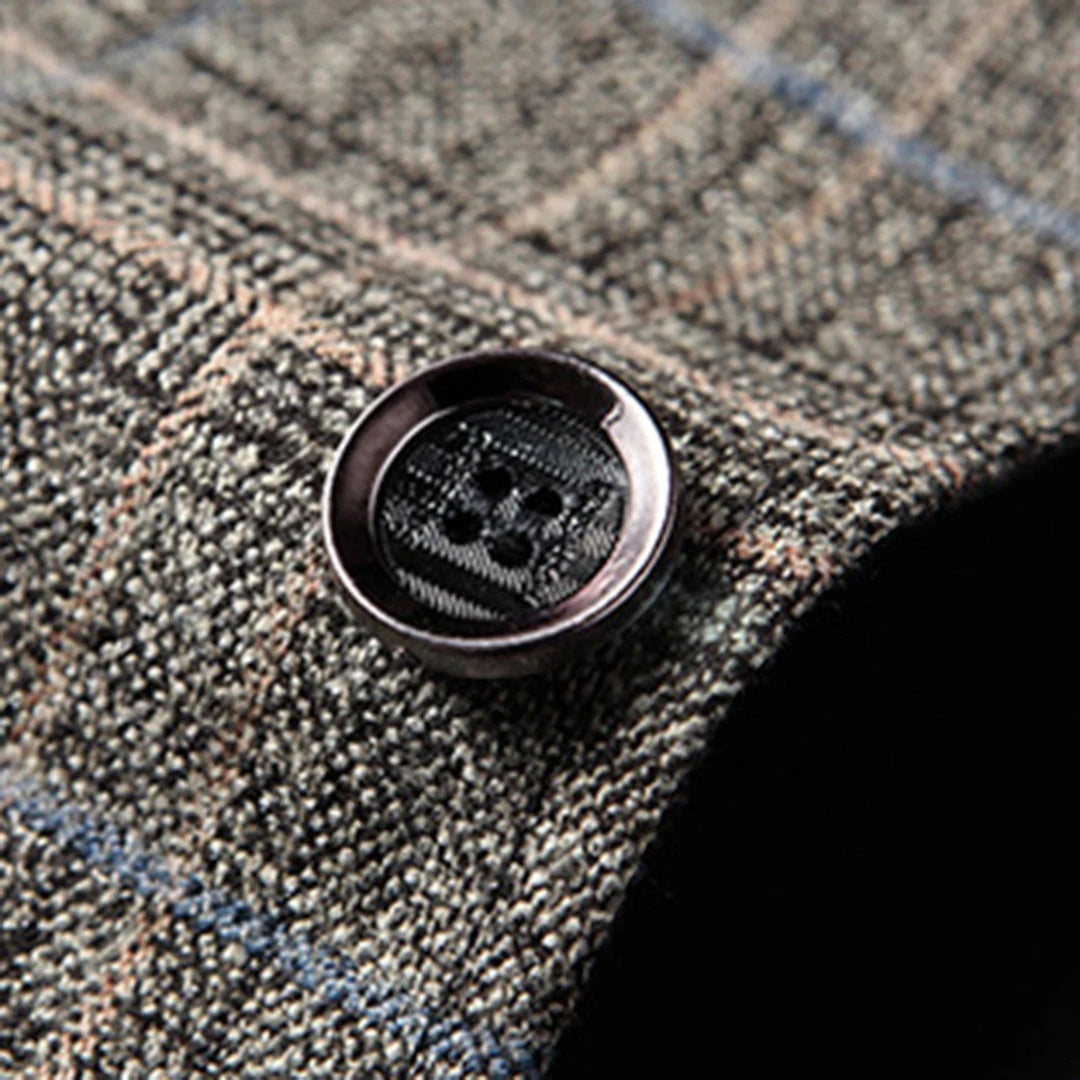 Blazer entallado de cuadros elegante