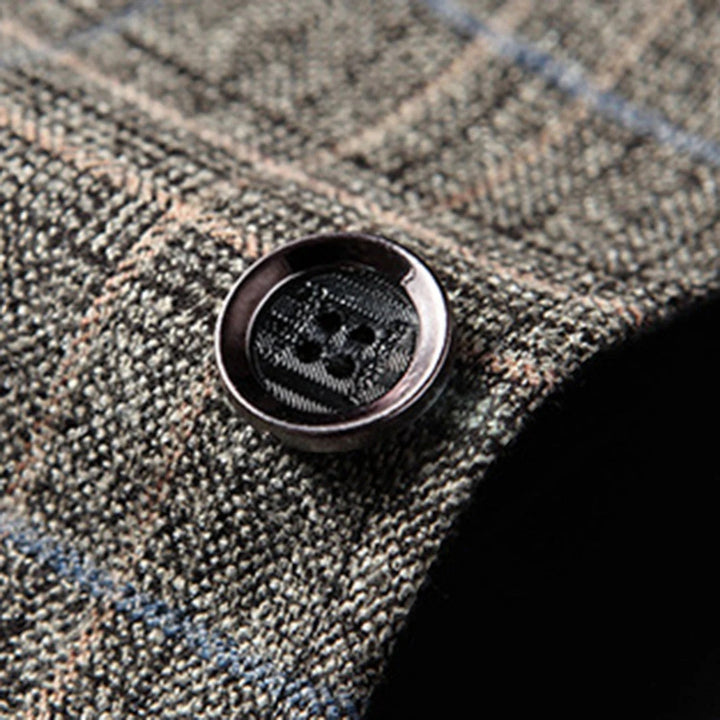 Blazer entallado de cuadros elegante