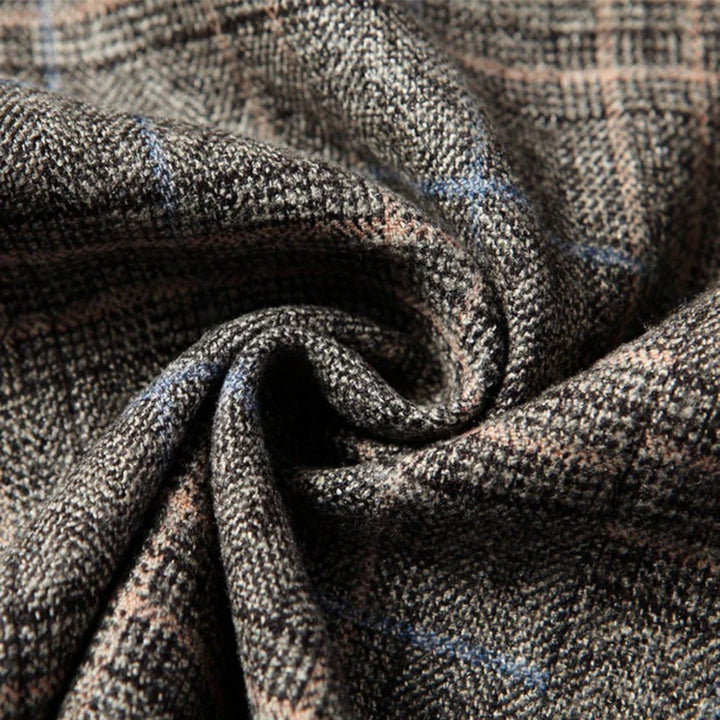 Blazer entallado de cuadros elegante