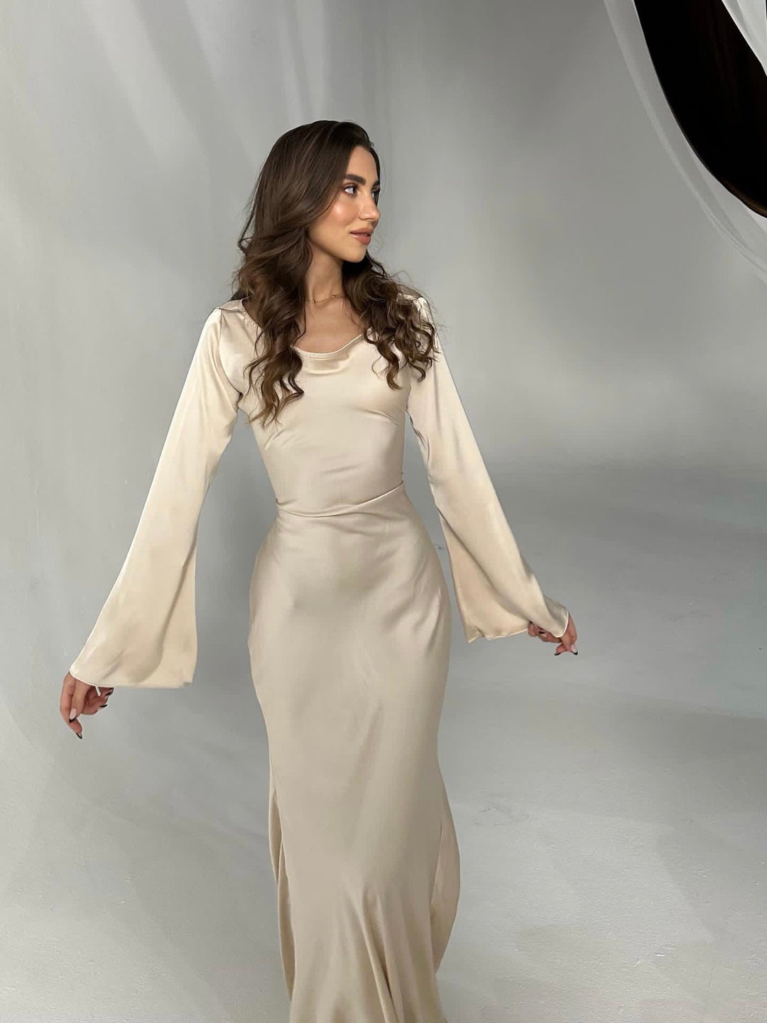 Vestido satén largo femenino