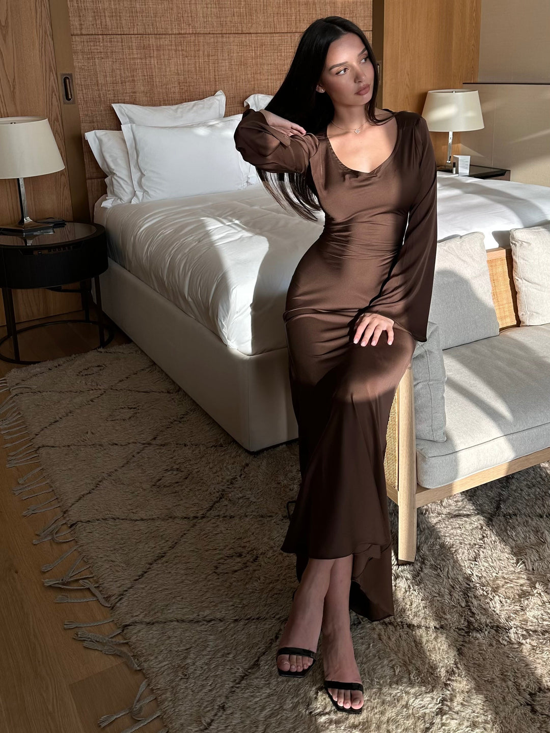 Vestido satén largo femenino