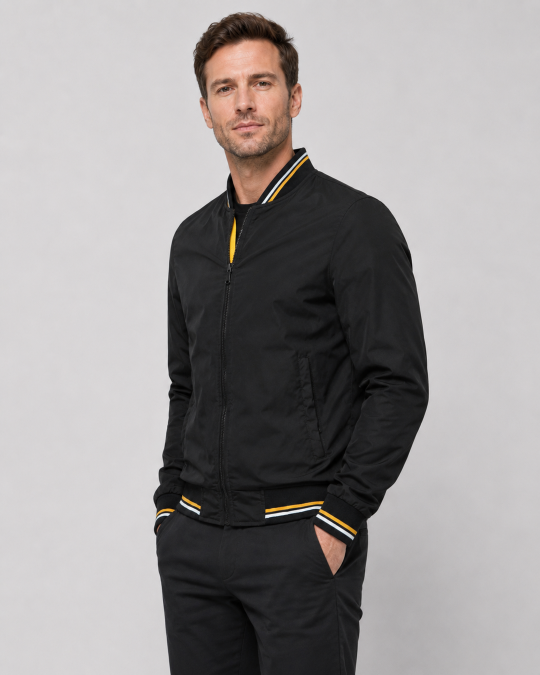 Chaqueta Bomber Clásica con Ribetes