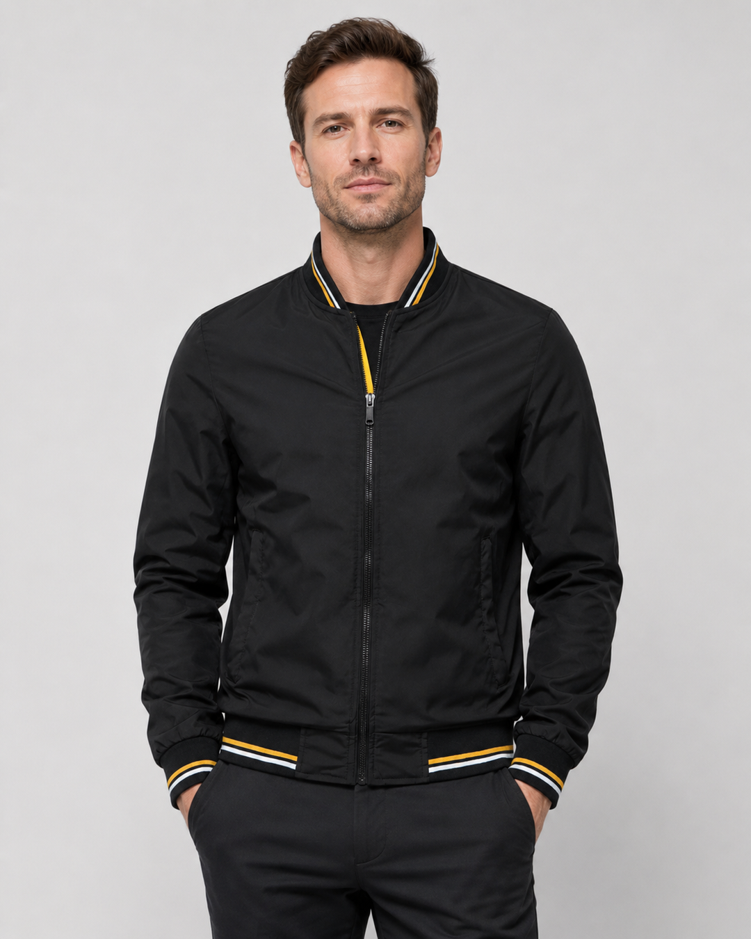 Chaqueta Bomber Clásica con Ribetes