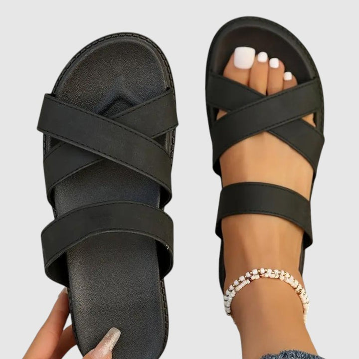 Sandalias elegantes de plataforma con diseño minimalista