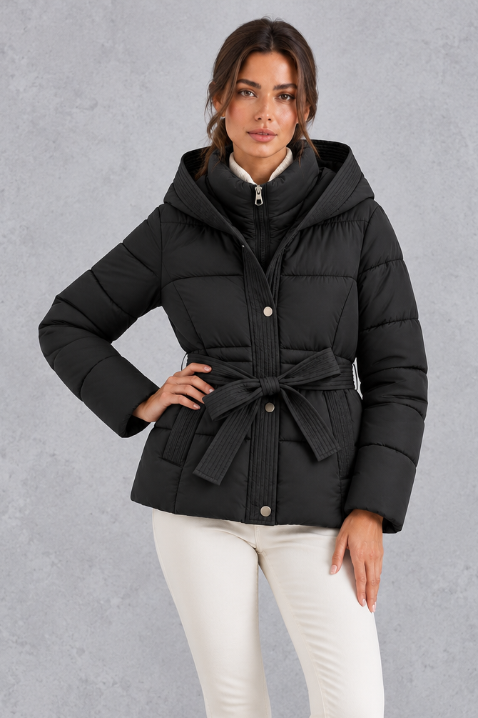 Chaqueta acolchada con capucha y cinturón