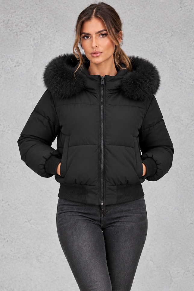 Chaqueta acolchada con cuello de pelo