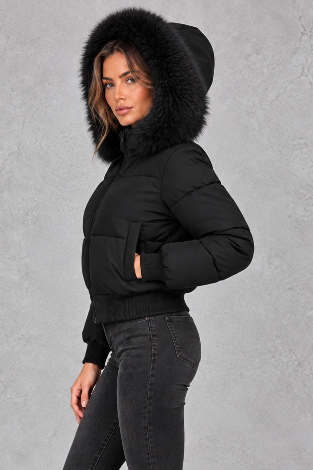 Chaqueta acolchada con cuello de pelo