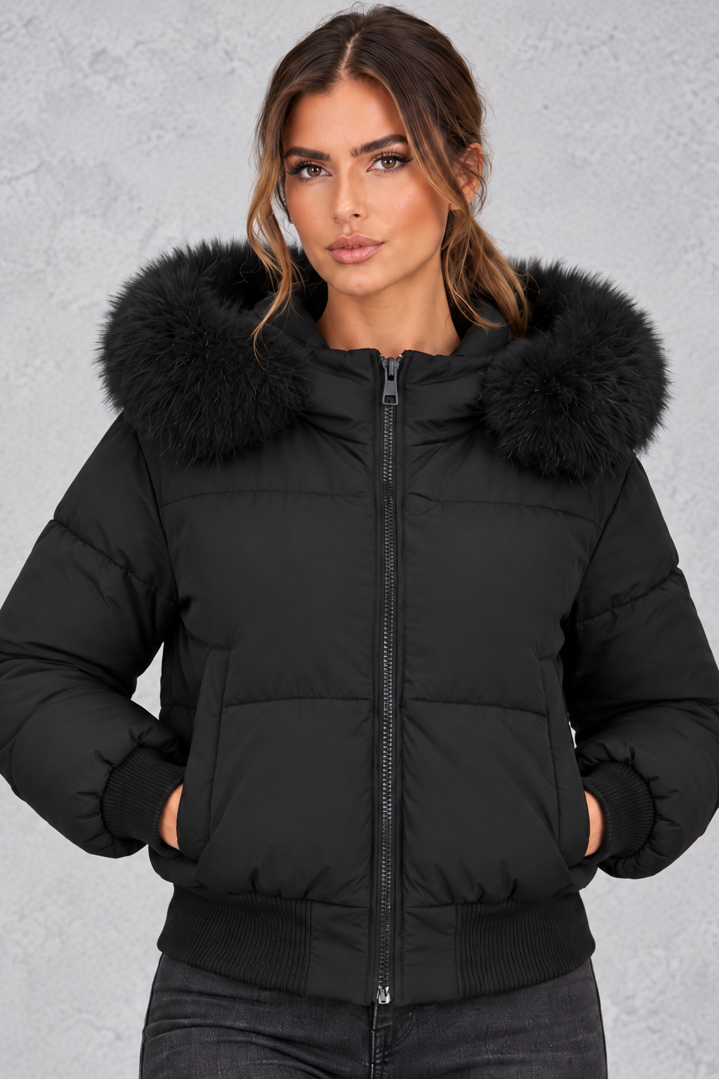 Chaqueta acolchada con cuello de pelo