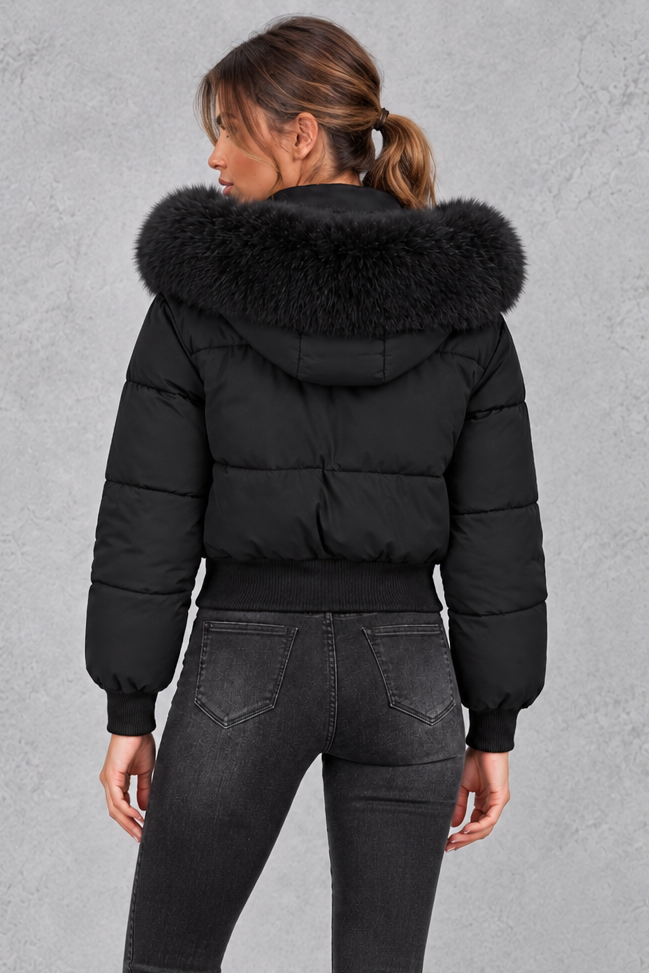 Chaqueta acolchada con cuello de pelo