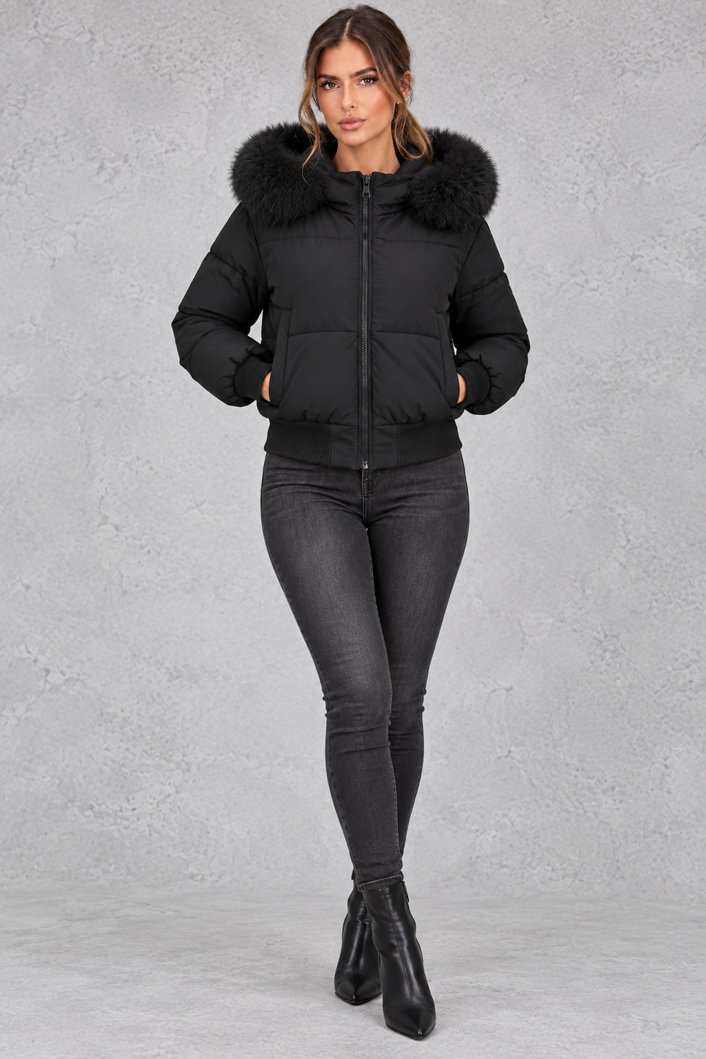 Chaqueta acolchada con cuello de pelo