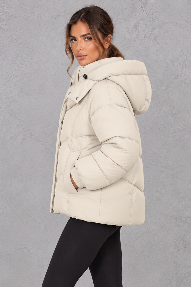 Chaqueta acolchada oversize con capucha