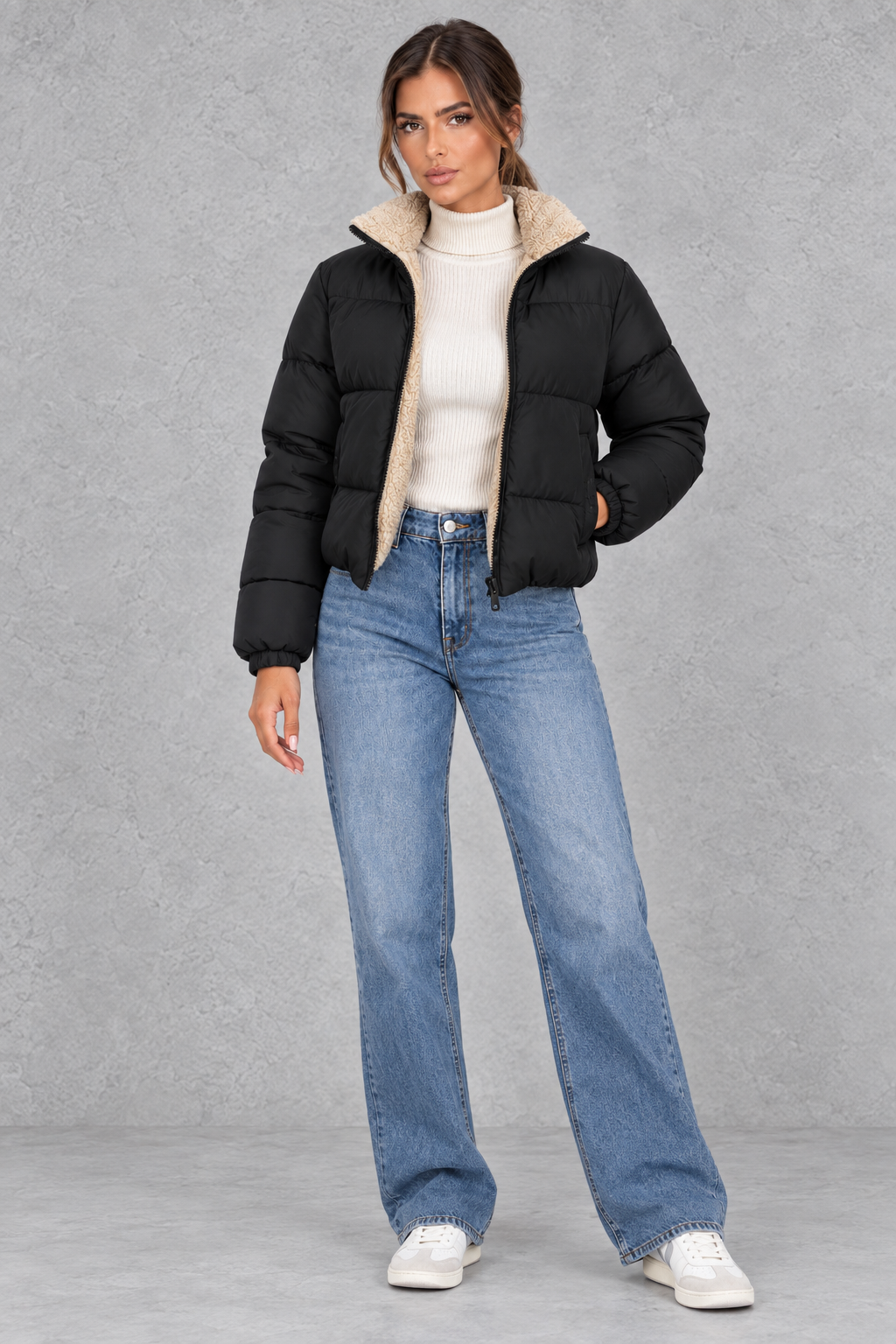 Chaqueta acolchada corta con sherpa