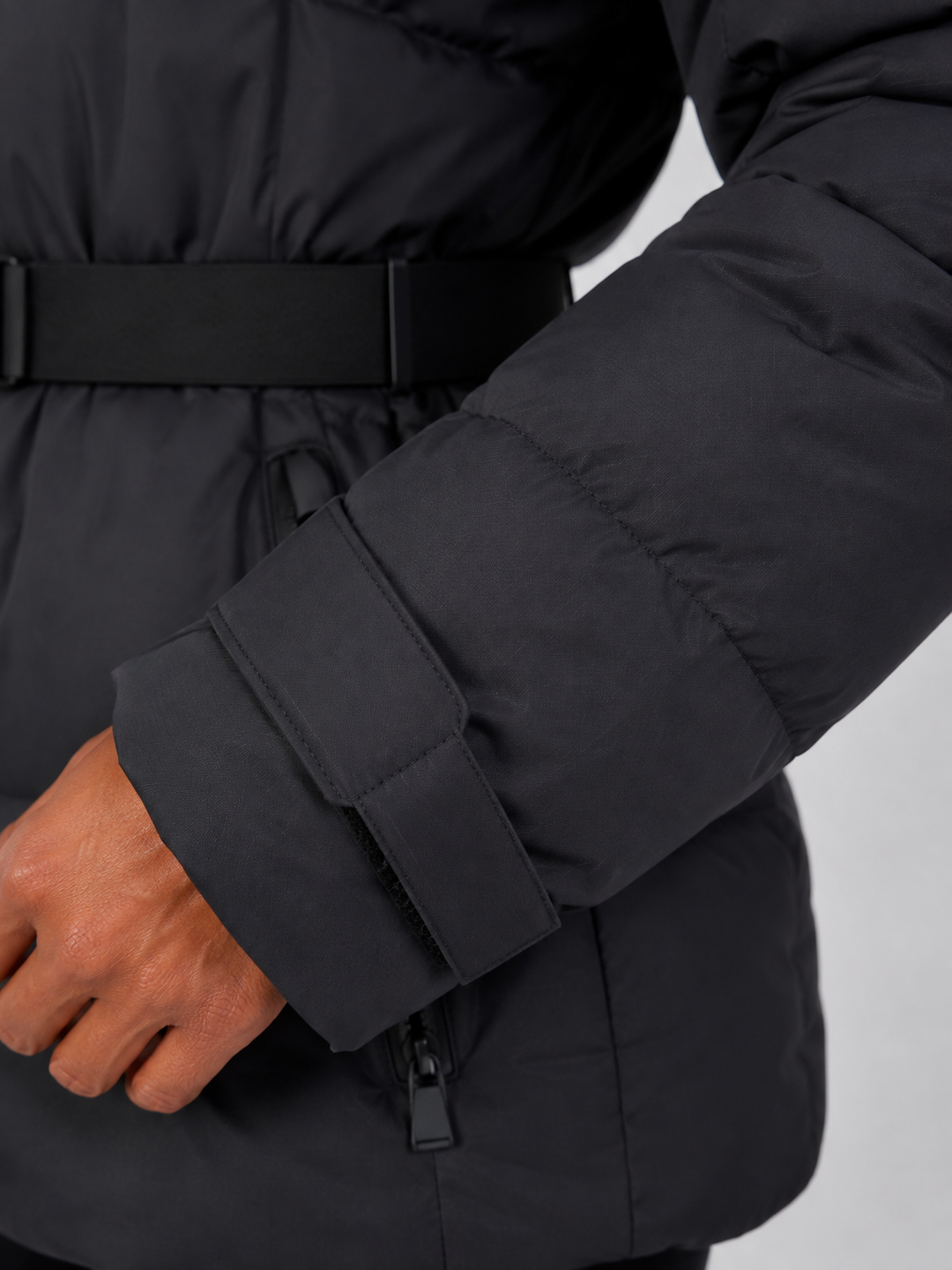 Chaqueta Acolchada con Capucha y Cinturón