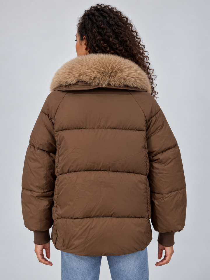 Chaqueta acolchada con cuello sintético