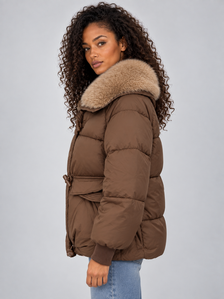 Chaqueta acolchada con cuello sintético