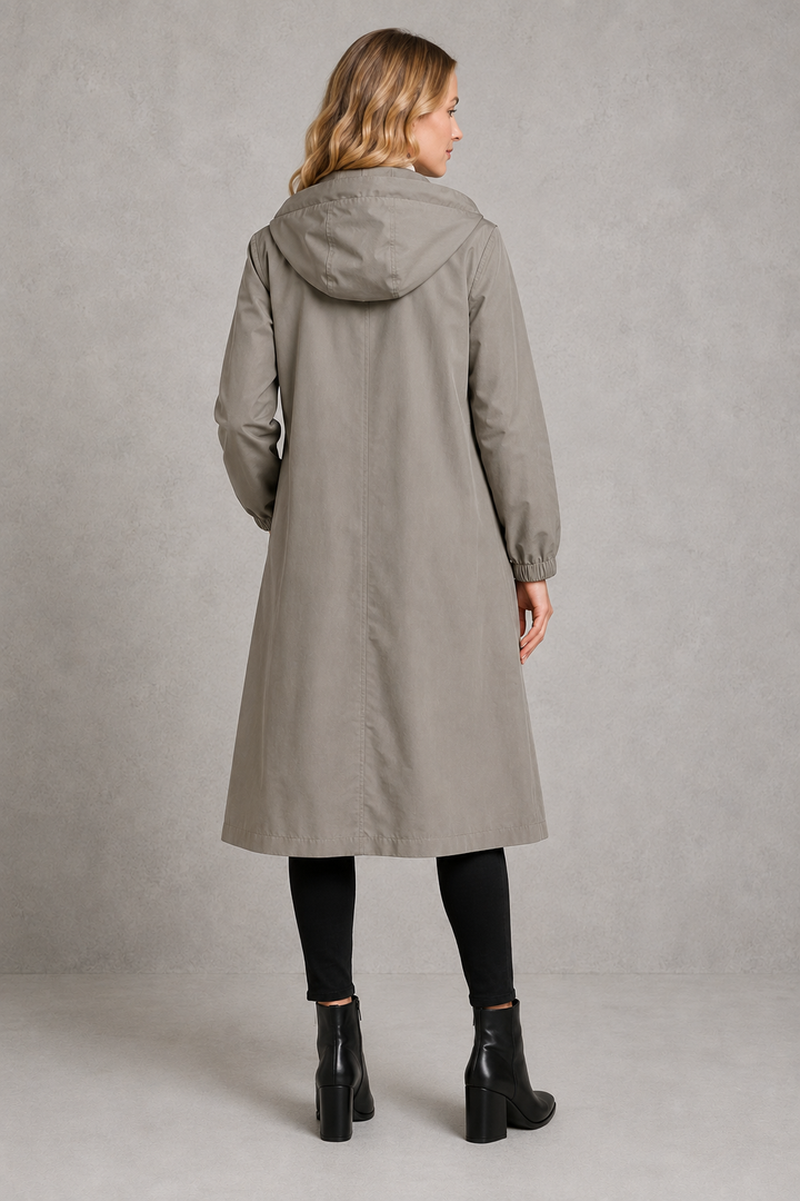 Trench impermeable largo con capucha