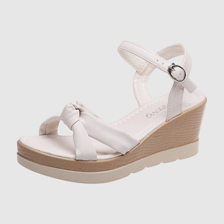 Sandalias clásicas de piel para mujer