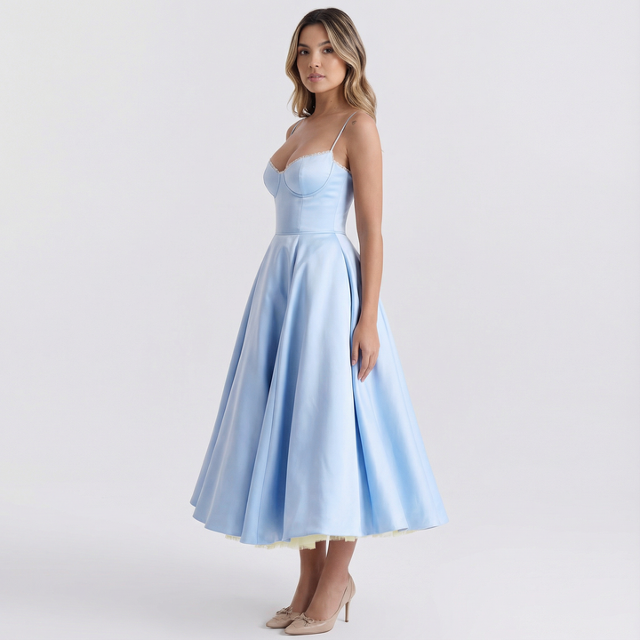 Vestido Clásico de Corte Entallado y Tela Suave