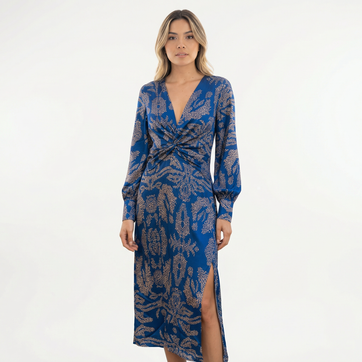 Vestido Elegante de Corte Clásico