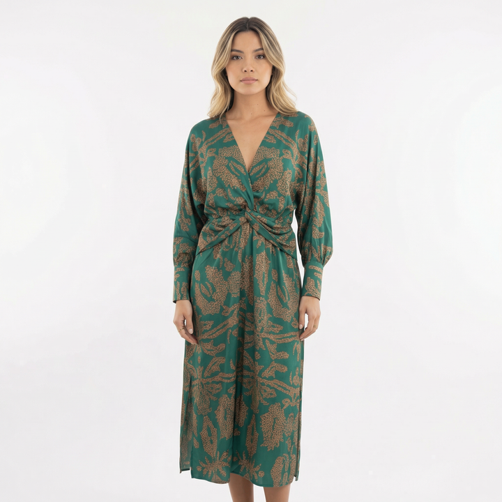 Vestido Elegante de Corte Clásico