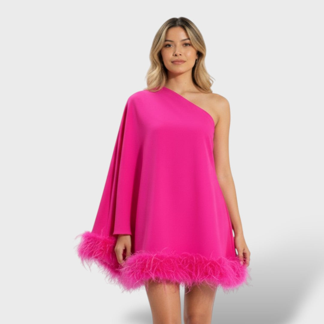 Vestido mini asimétrico con plumas