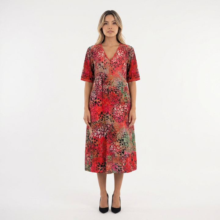 Vestido midi colorido mujer elegante