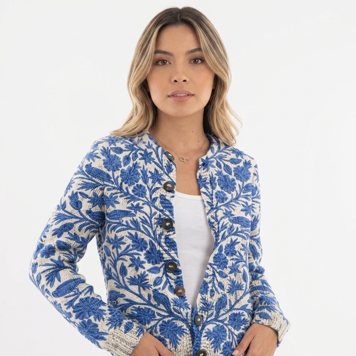 Cárdigan Bordado Floral Botones