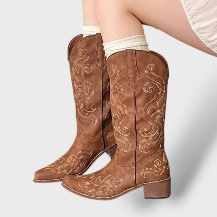 Texanas Altas – Bordado y Tacón