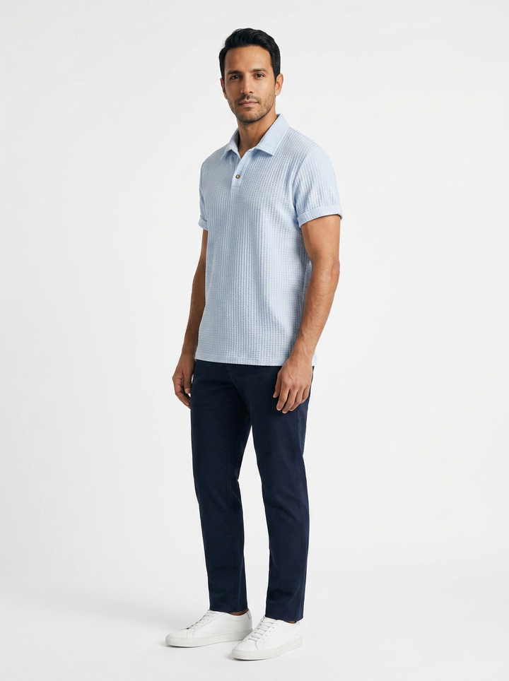 Polo Punto Waffle Hombre - Azul Pastel - Lado