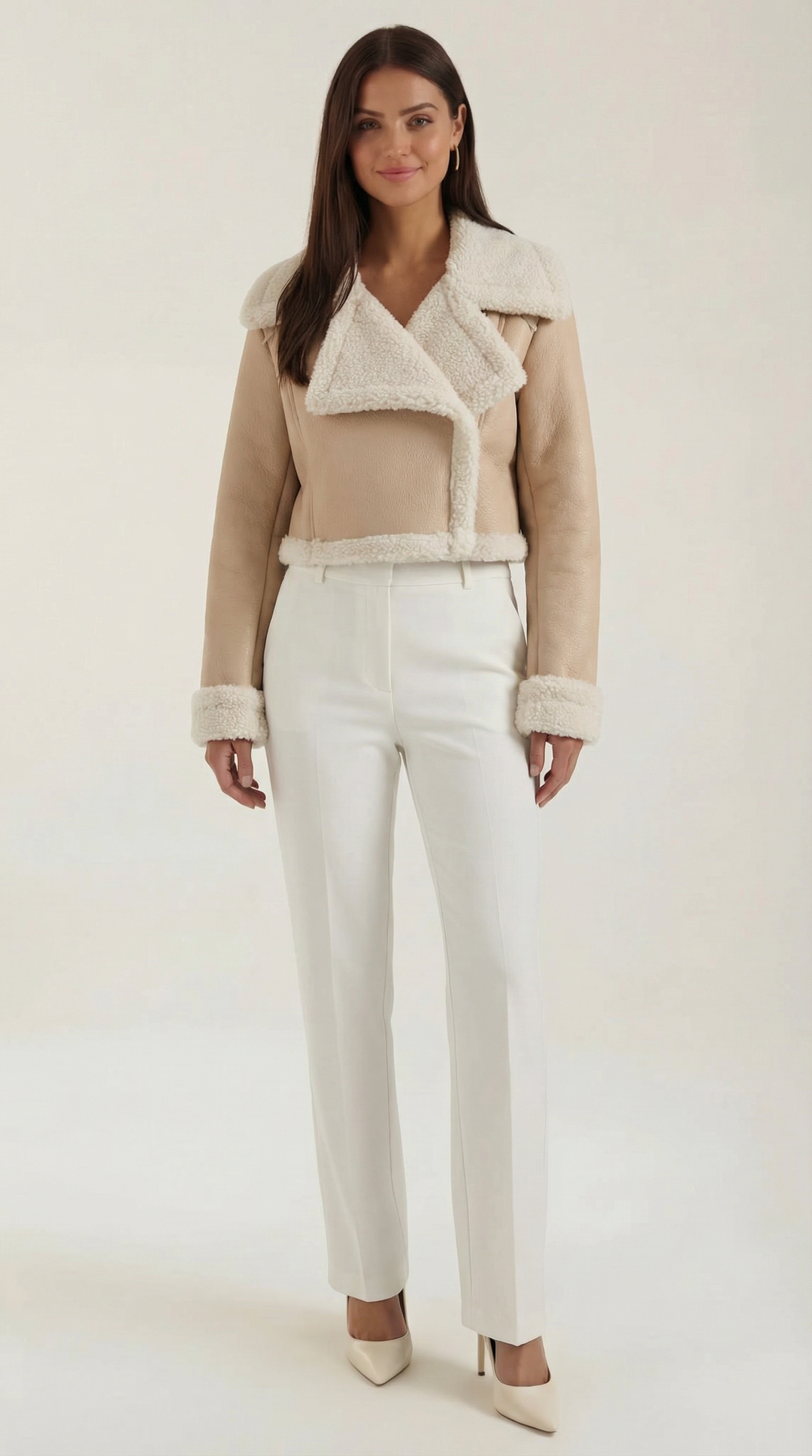 Chaqueta corta efecto piel borreguito