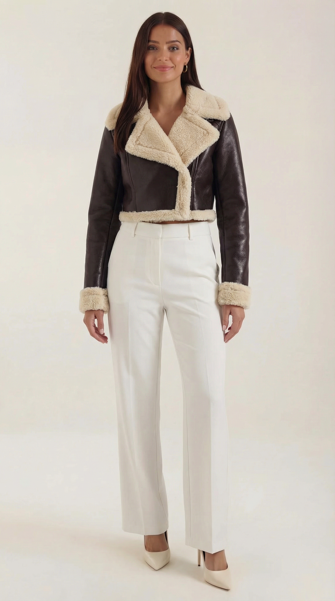 Chaqueta corta efecto piel borreguito