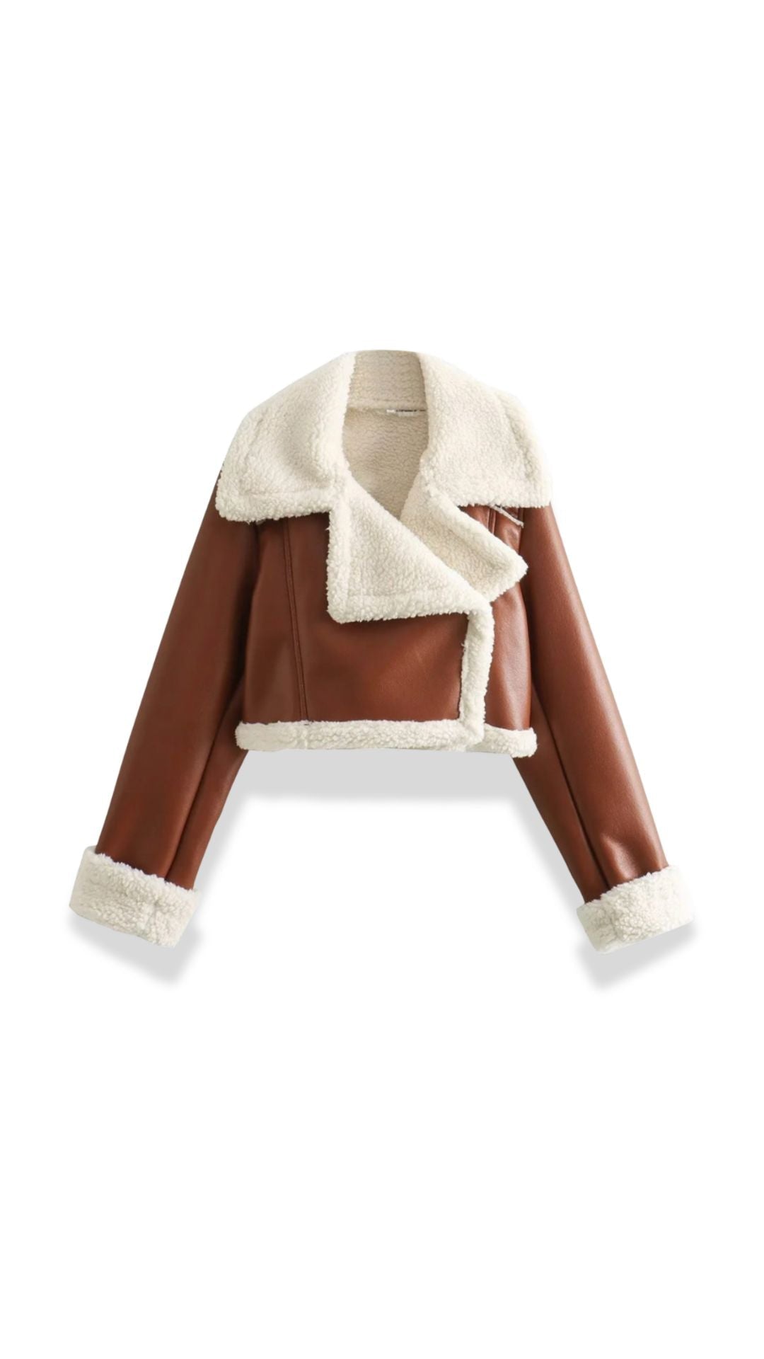 Chaqueta corta efecto piel borreguito
