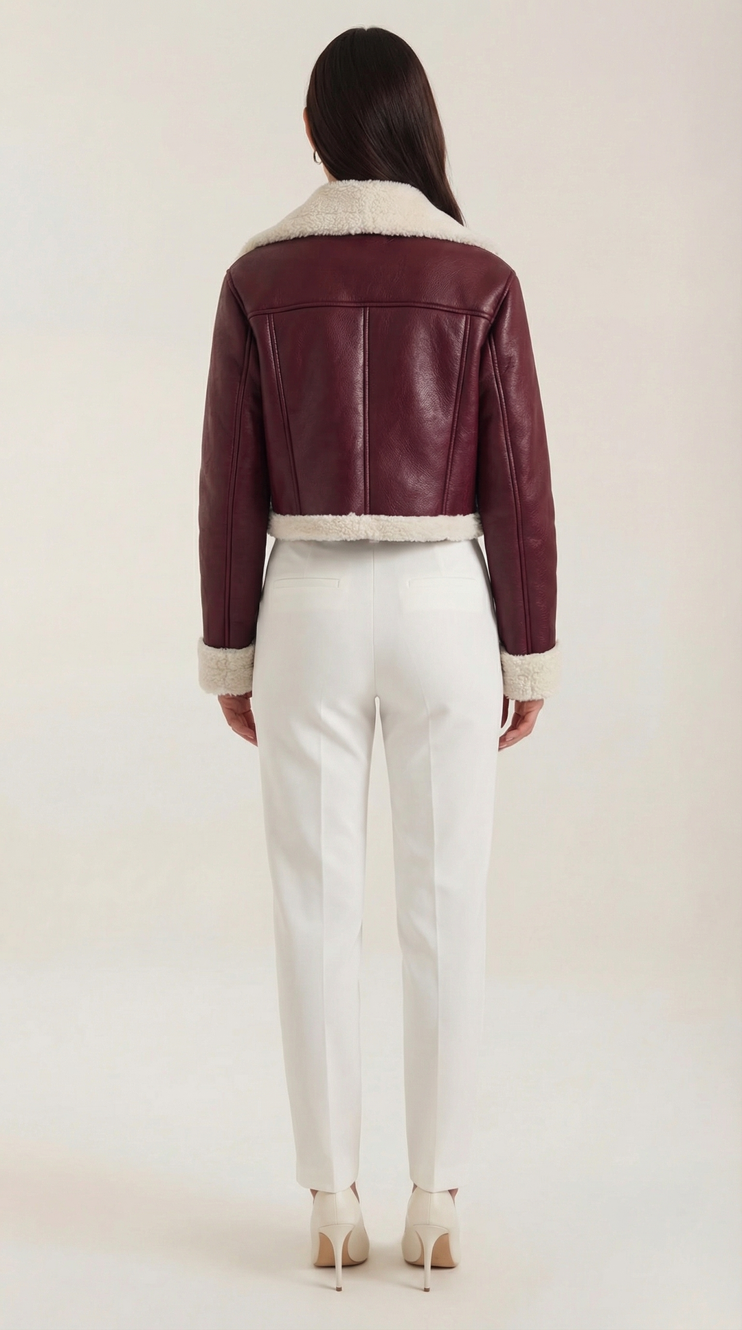 Chaqueta corta efecto piel borreguito